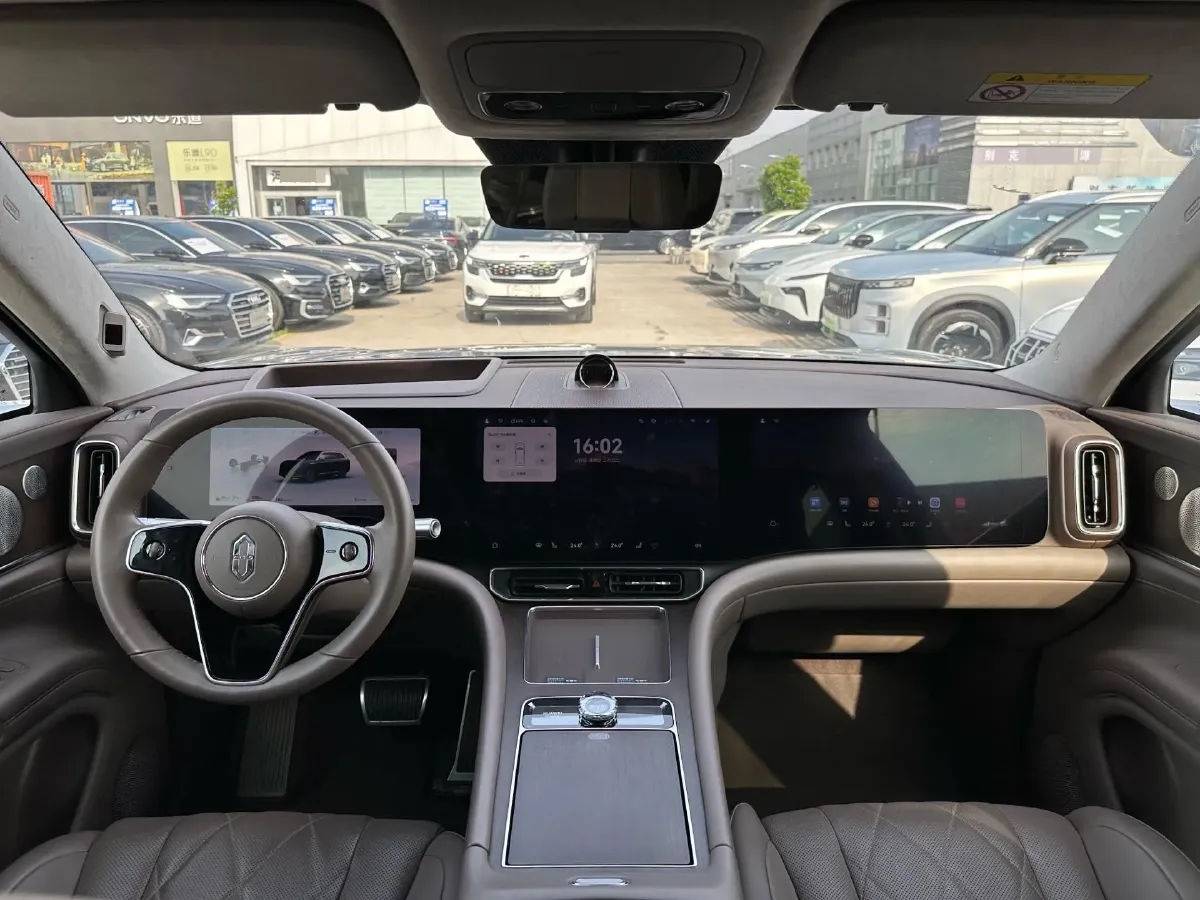 2024 AITO AITO M9 1.5T 152HP L4 REEV 42KWH,autocango,china used car exporter,china ev exporter,chinese used car exporter,chinese used ev exporter