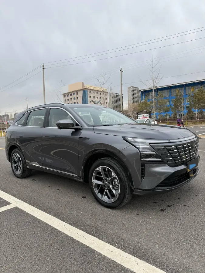 2025 ChangAn CS75 Plus 1.5T 192HP L4 8AT,autocango,china used car exporter,china ev exporter,chinese used car exporter,chinese used ev exporter