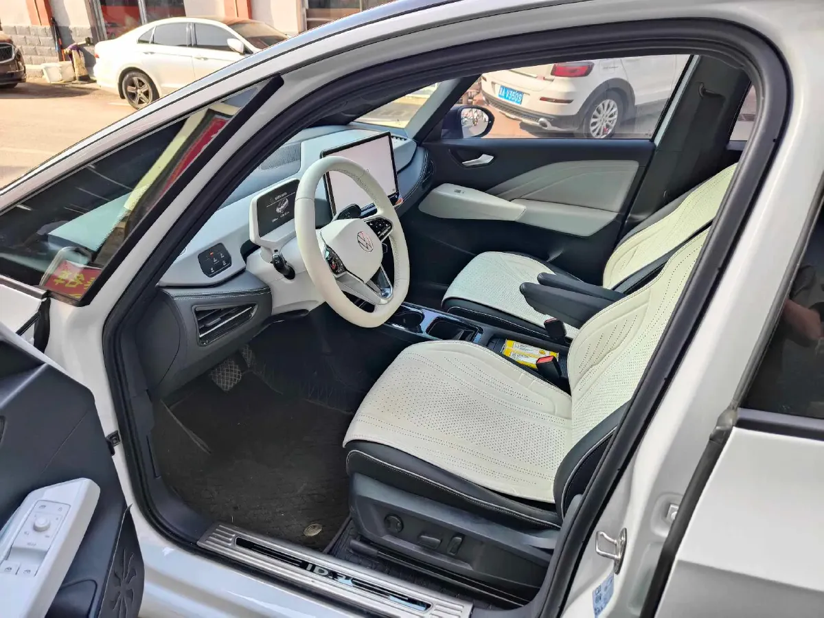 2025 Volkswagen ID.3 BEV 52.8KWH,autocango,china used car exporter,china ev exporter,chinese used car exporter,chinese used ev exporter