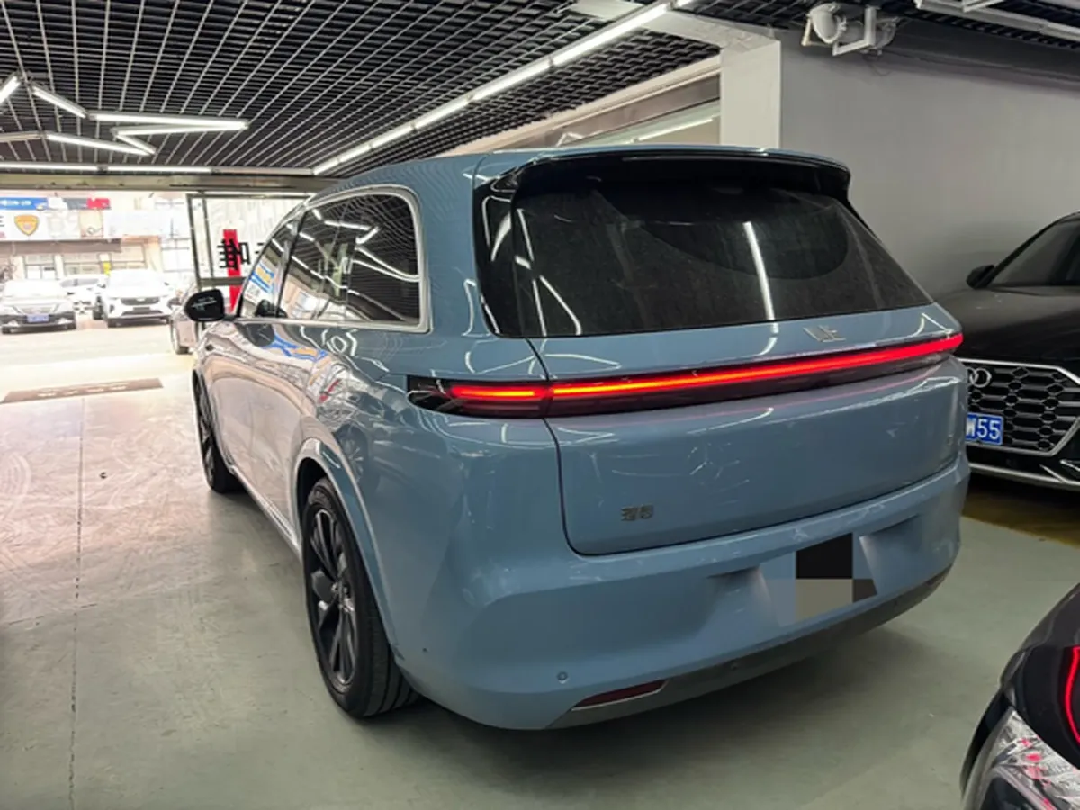 2023 Li L8 Range Extended 154HP REEV 40.9KWH,autocango,china used car exporter,china ev exporter,chinese used car exporter,chinese used ev exporter