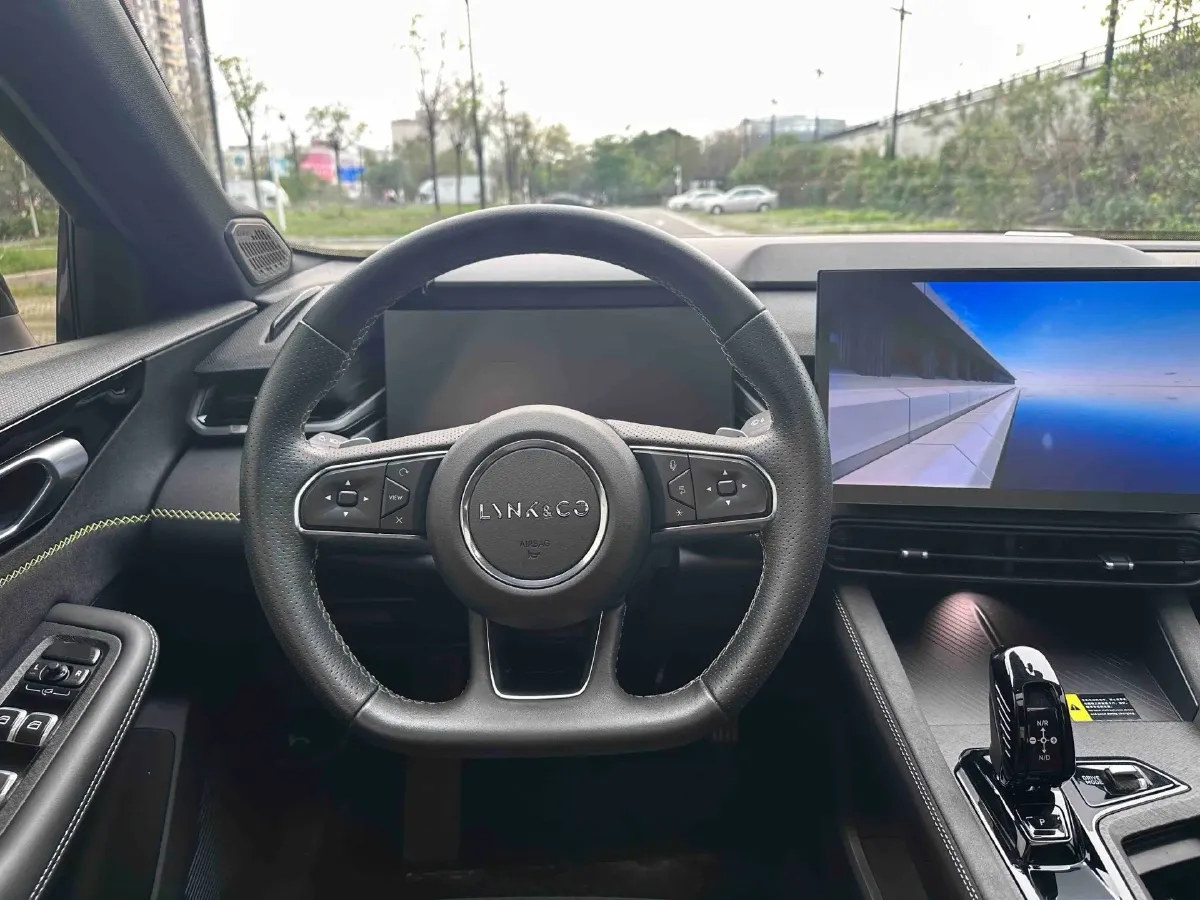 2023 LYNK&CO 03 2.0T 254HP L4 7DCT,autocango,china used car exporter,china ev exporter,chinese used car exporter,chinese used ev exporter