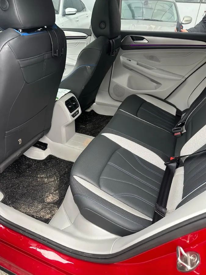 2022 Skoda Superb 2.0T 186HP L4 7DCT,autocango,china used car exporter,china ev exporter,chinese used car exporter,chinese used ev exporter