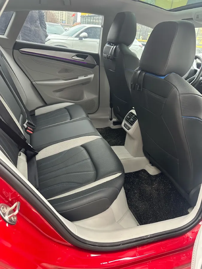 2022 Skoda Superb 2.0T 186HP L4 7DCT,autocango,china used car exporter,china ev exporter,chinese used car exporter,chinese used ev exporter