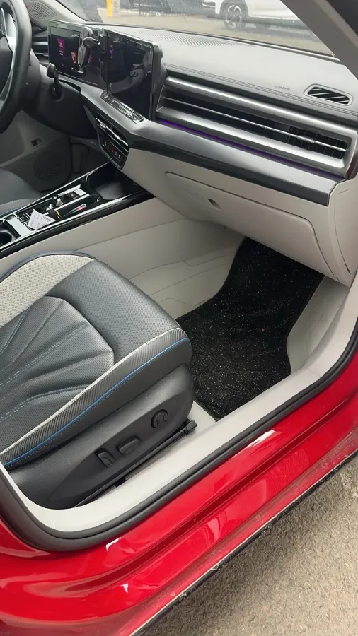 2022 Skoda Superb 2.0T 186HP L4 7DCT,autocango,china used car exporter,china ev exporter,chinese used car exporter,chinese used ev exporter