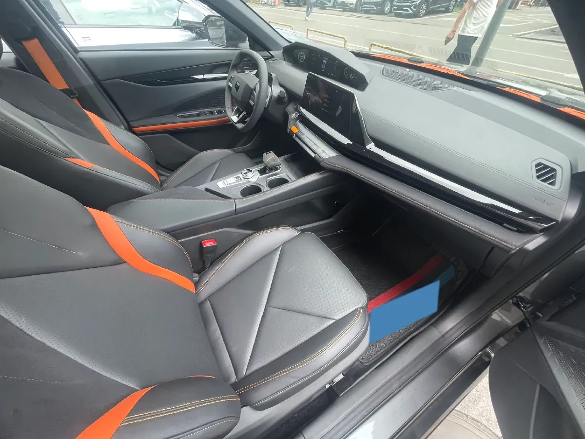 2023 ChangAn UNI-V 1.5T 188HP L4 7DCT,autocango,china used car exporter,china ev exporter,chinese used car exporter,chinese used ev exporter