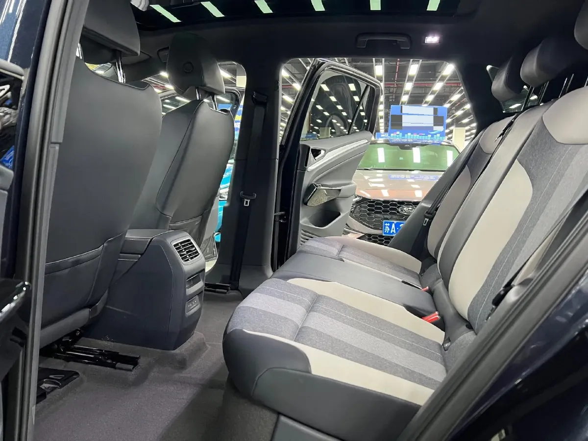 2024 Volkswagen ID.4 Crozz BEV 55.7KWH,autocango,china used car exporter,china ev exporter,chinese used car exporter,chinese used ev exporter