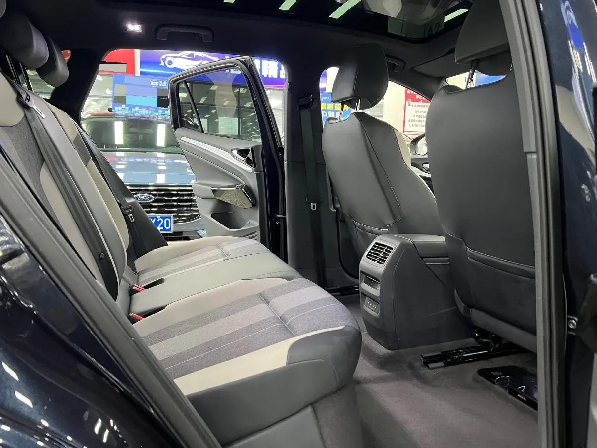 2024 Volkswagen ID.4 Crozz BEV 55.7KWH,autocango,china used car exporter,china ev exporter,chinese used car exporter,chinese used ev exporter