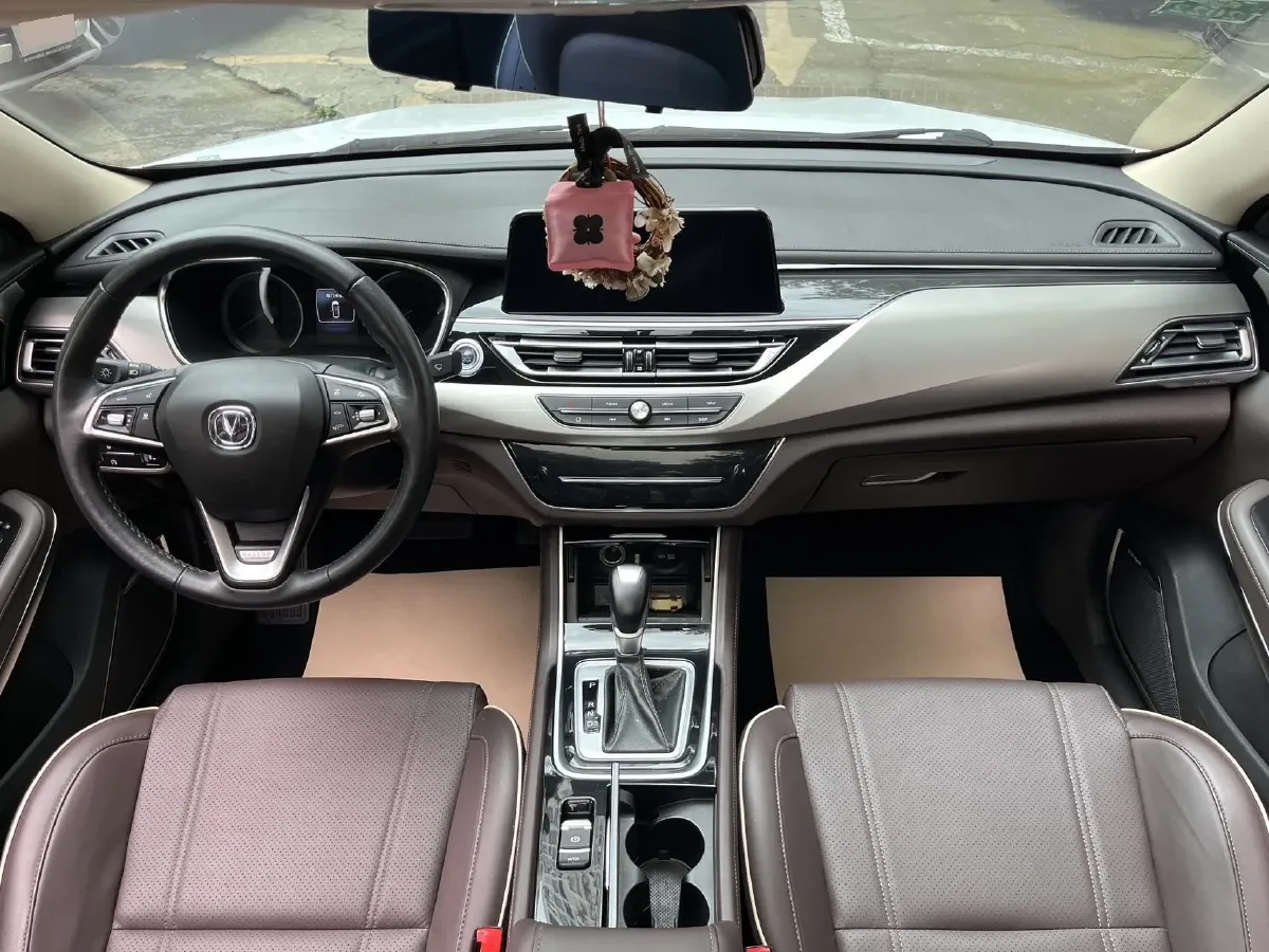 2019 ChangAn Raeton CC 1.5T 156HP L4 6AT,autocango,china used car exporter,china ev exporter,chinese used car exporter,chinese used ev exporter