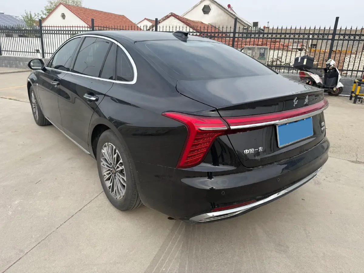 2024 HongQi H5 1.5T 169HP L4 7DCT,autocango,china used car exporter,china ev exporter,chinese used car exporter,chinese used ev exporter