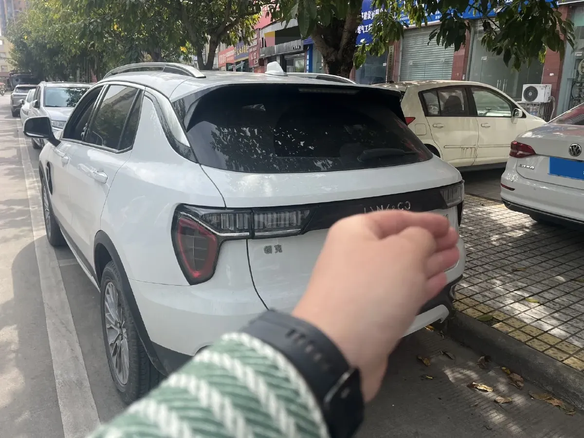 2017 Zotye SR9 2.0T 190HP L4 6DCT,autocango,china used car exporter,china ev exporter,chinese used car exporter,chinese used ev exporter