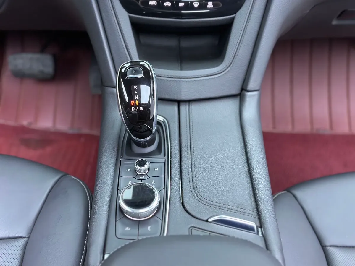 2020 Cadillac XT5 2.0T 237HP L4 9AT,autocango,china used car exporter,china ev exporter,chinese used car exporter,chinese used ev exporter