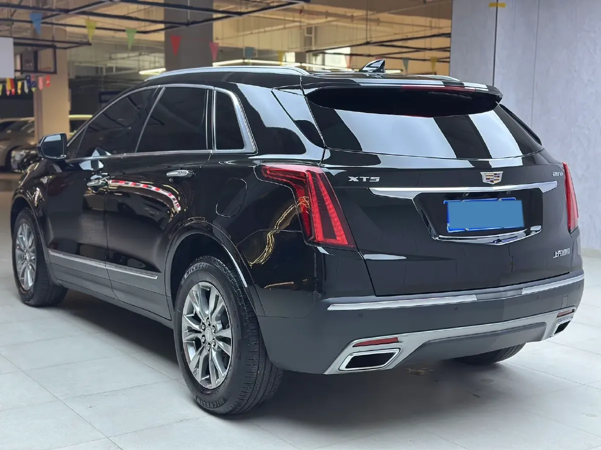2020 Cadillac XT5 2.0T 237HP L4 9AT,autocango,china used car exporter,china ev exporter,chinese used car exporter,chinese used ev exporter