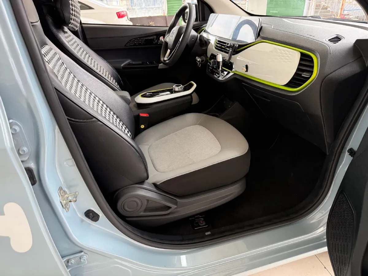 2020 ChangAn BenBen E-Star BEV 32.2KWH,autocango,china used car exporter,china ev exporter,chinese used car exporter,chinese used ev exporter