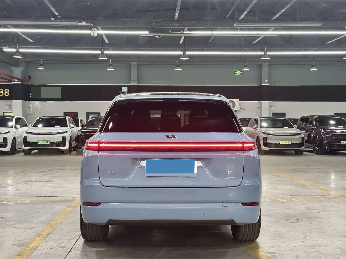 2025 Li L7 Range Extended 154HP REEV,autocango,china used car exporter,china ev exporter,chinese used car exporter,chinese used ev exporter