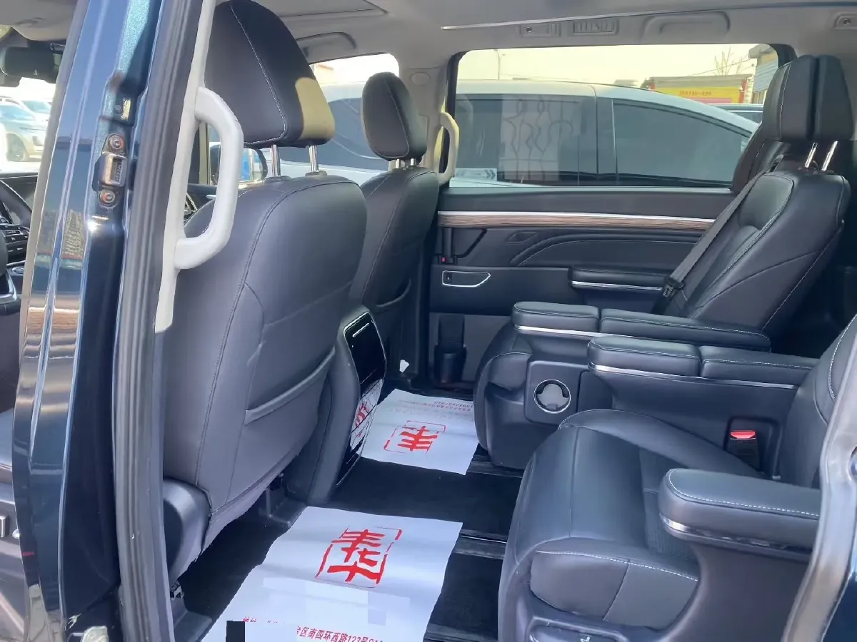 2021 GAC Trumpchi M8 2.0T 252HP L4 8AT,autocango,china used car exporter,china ev exporter,chinese used car exporter,chinese used ev exporter