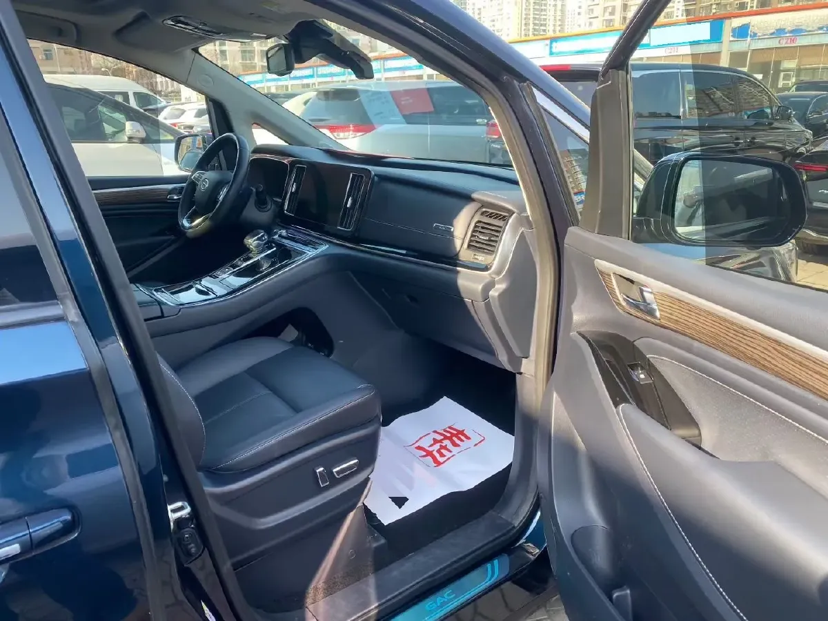 2021 GAC Trumpchi M8 2.0T 252HP L4 8AT,autocango,china used car exporter,china ev exporter,chinese used car exporter,chinese used ev exporter