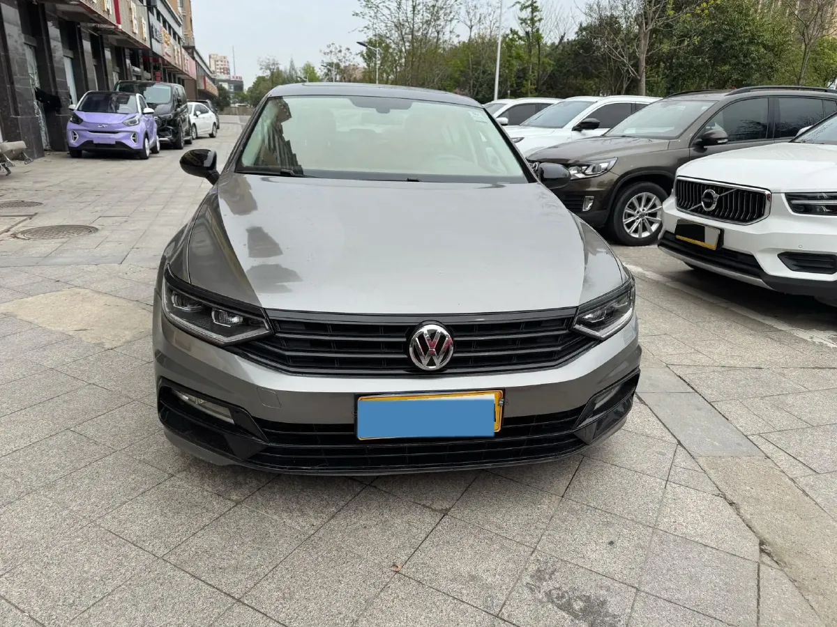 2020 Volkswagen Magotan 2.0T 186HP L4 7DCT,autocango,china used car exporter,china ev exporter,chinese used car exporter,chinese used ev exporter