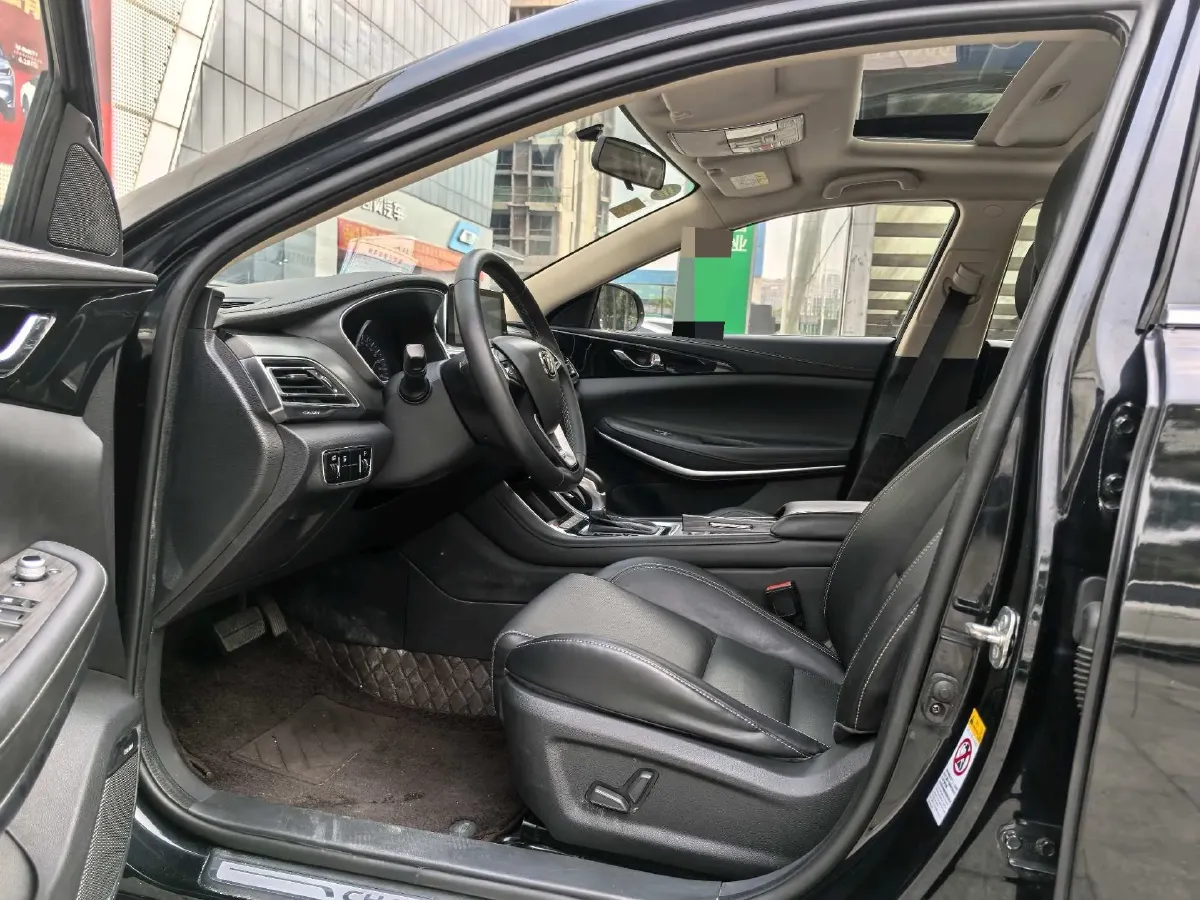 2020 ChangAn Raeton CC 1.5T 156HP L4 6AT,autocango,china used car exporter,china ev exporter,chinese used car exporter,chinese used ev exporter