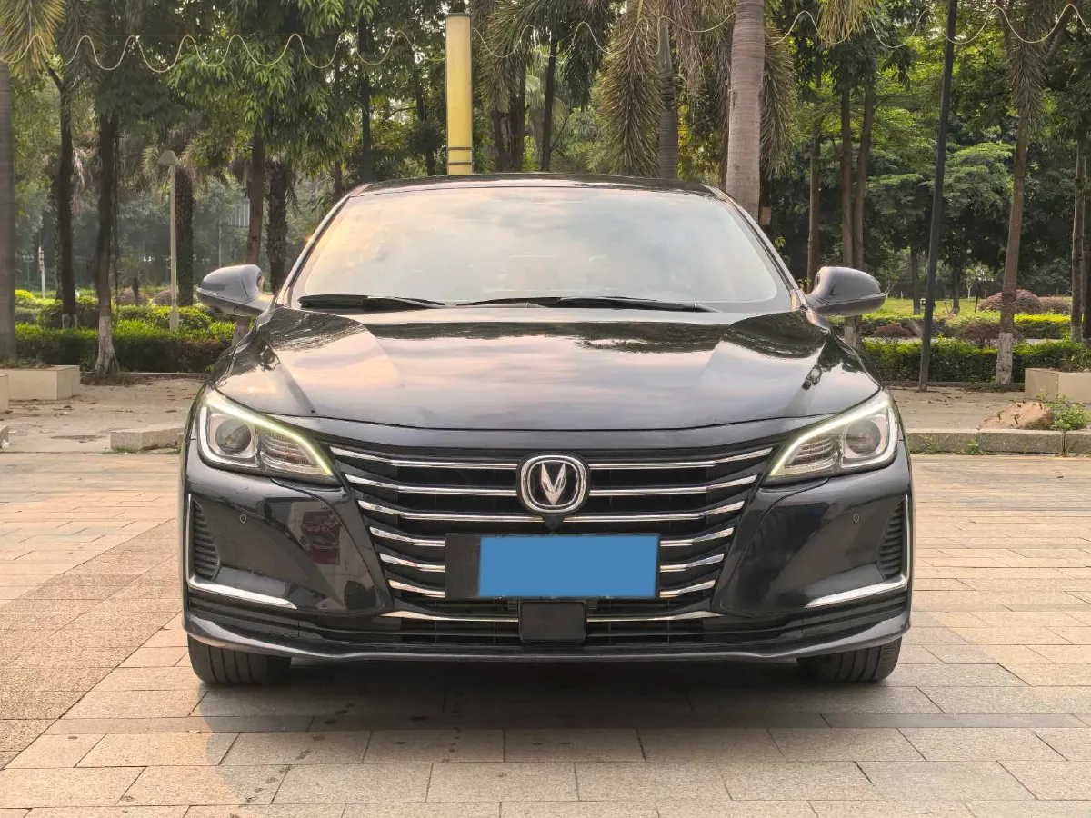 2020 ChangAn Raeton CC 1.5T 156HP L4 6AT,autocango,china used car exporter,china ev exporter,chinese used car exporter,chinese used ev exporter