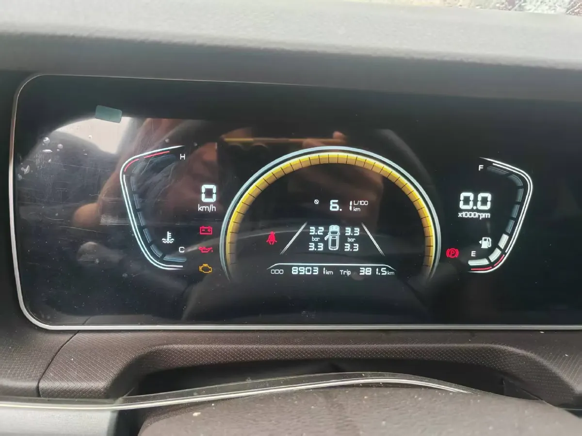 2025 BAW RuiSheng Trump M7 1.6L 124HP L4 5MT,autocango,china used car exporter,china ev exporter,chinese used car exporter,chinese used ev exporter