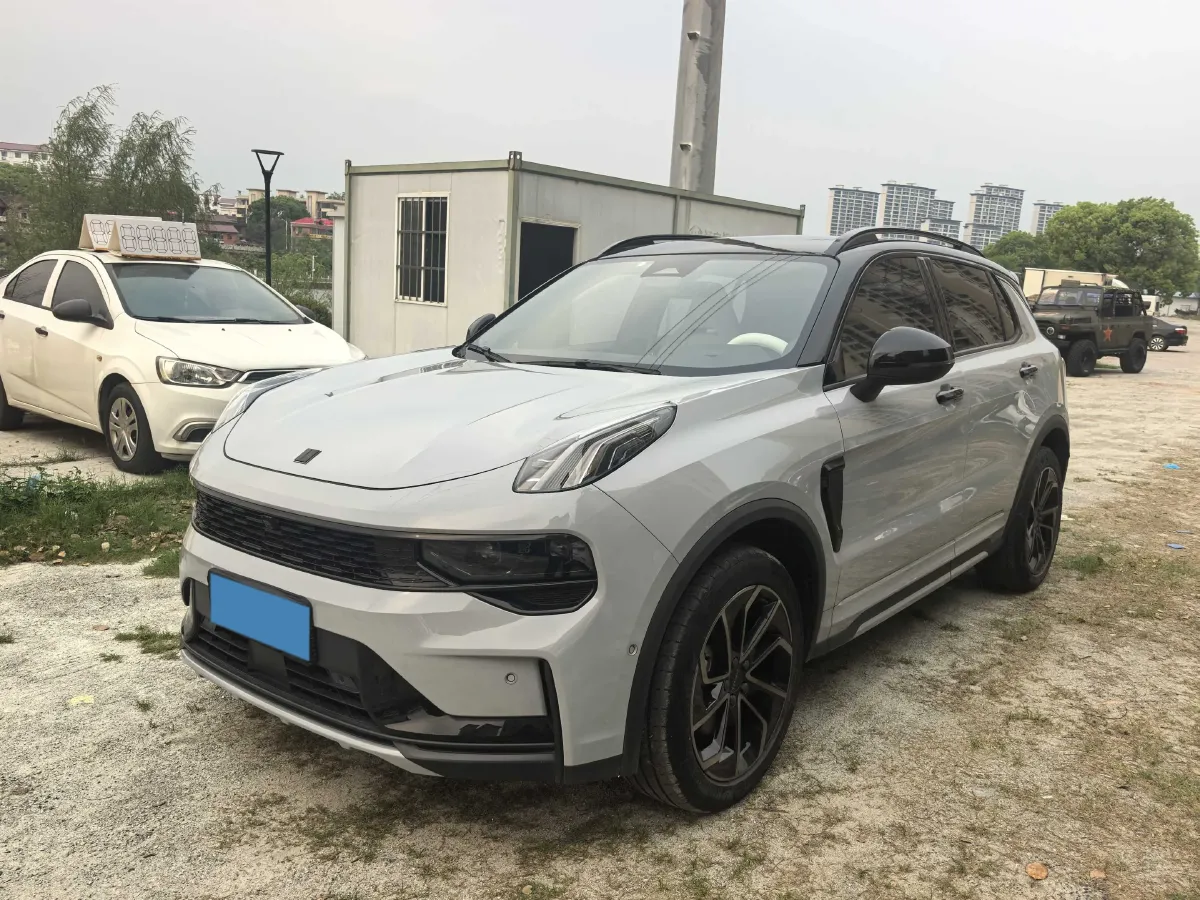 2022 Isuzu Mu-X 2.0T 220HP L4 8AT,autocango,china used car exporter,china ev exporter,chinese used car exporter,chinese used ev exporter