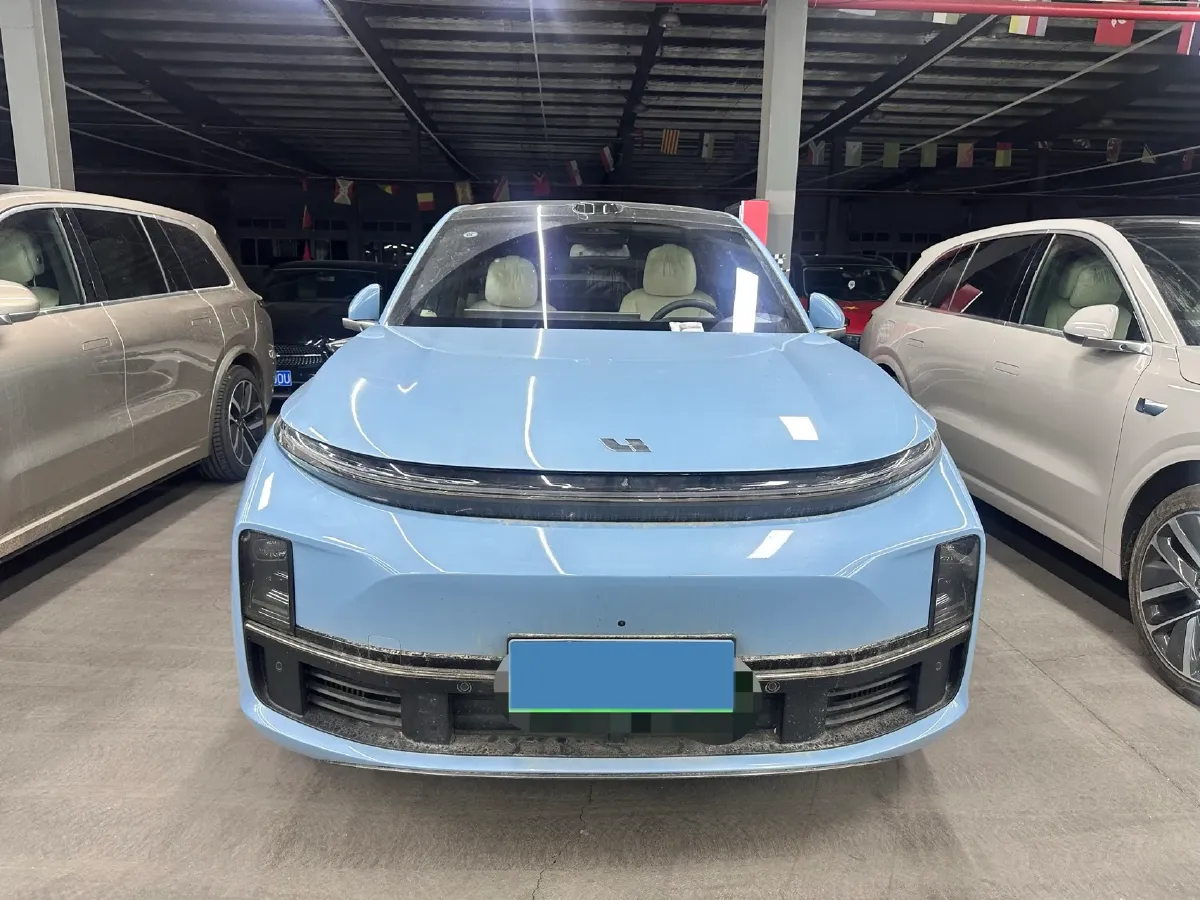 2024 Li L8 Range Extended 154HP REEV 52.3KWH,autocango,china used car exporter,china ev exporter,chinese used car exporter,chinese used ev exporter