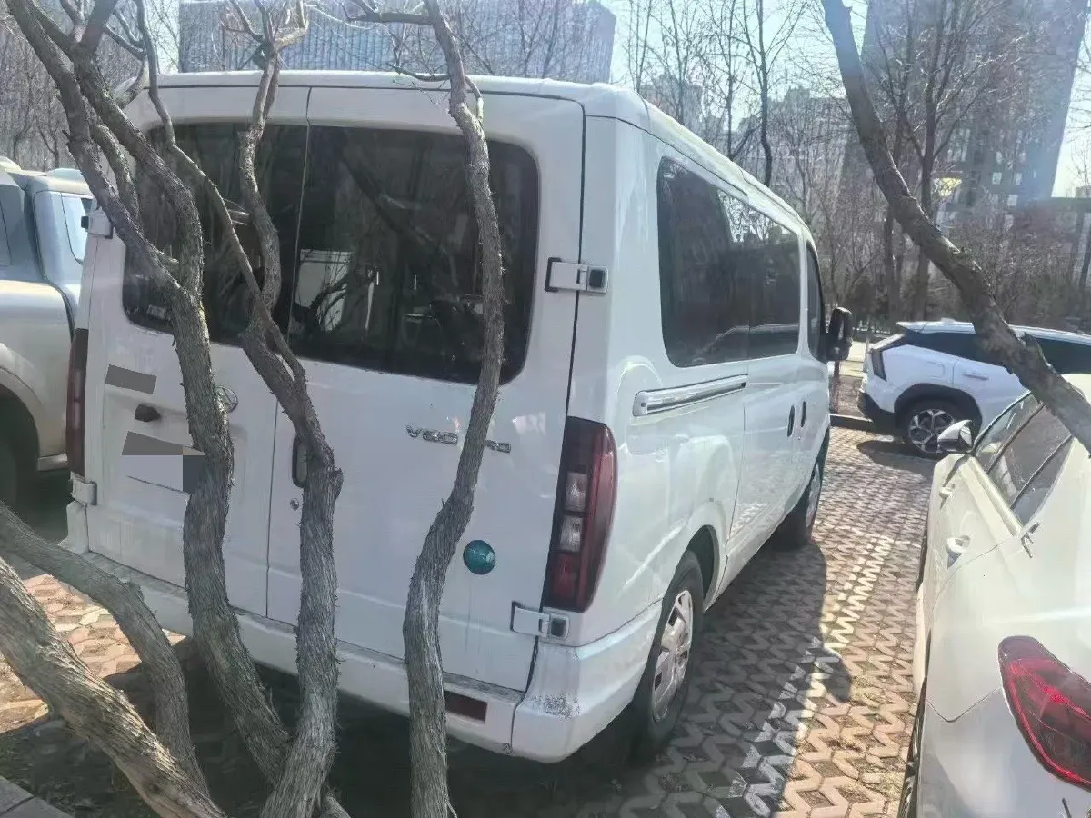 2015 MAXUS XinTu V80 2.5T 136HP L4 5MT,autocango,china used car exporter,china ev exporter,chinese used car exporter,chinese used ev exporter