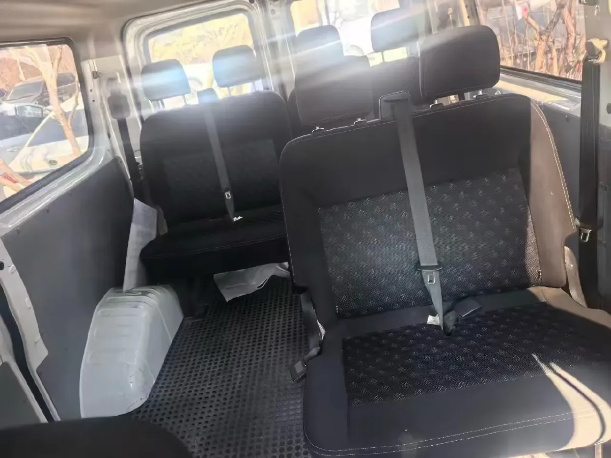 2015 MAXUS XinTu V80 2.5T 136HP L4 5MT,autocango,china used car exporter,china ev exporter,chinese used car exporter,chinese used ev exporter