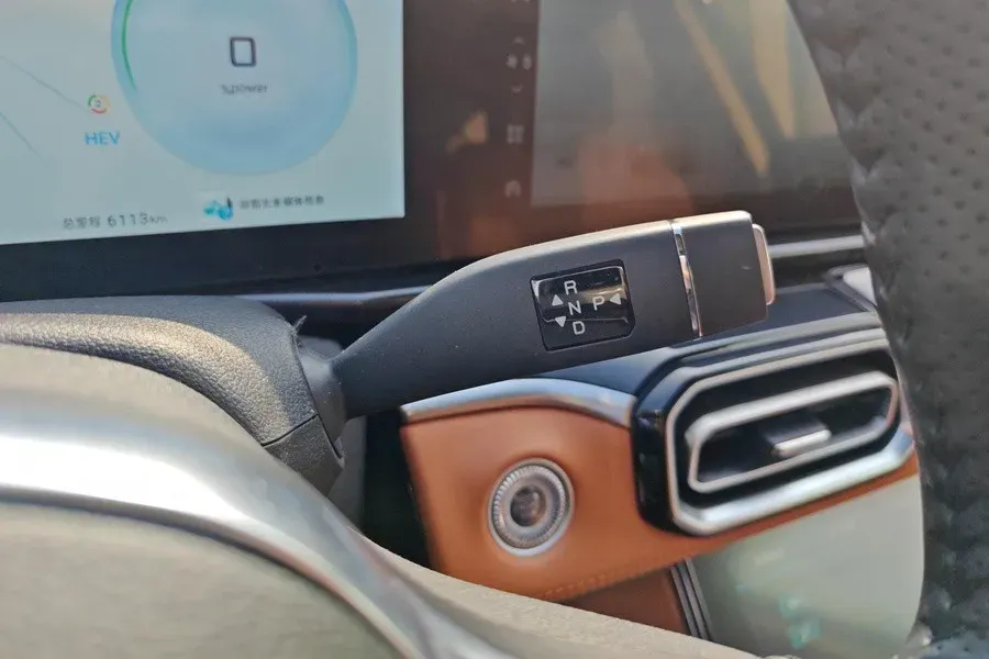 2024 Jetour X90 1.6T 197HP L4 7DCT,autocango,china used car exporter,china ev exporter,chinese used car exporter,chinese used ev exporter