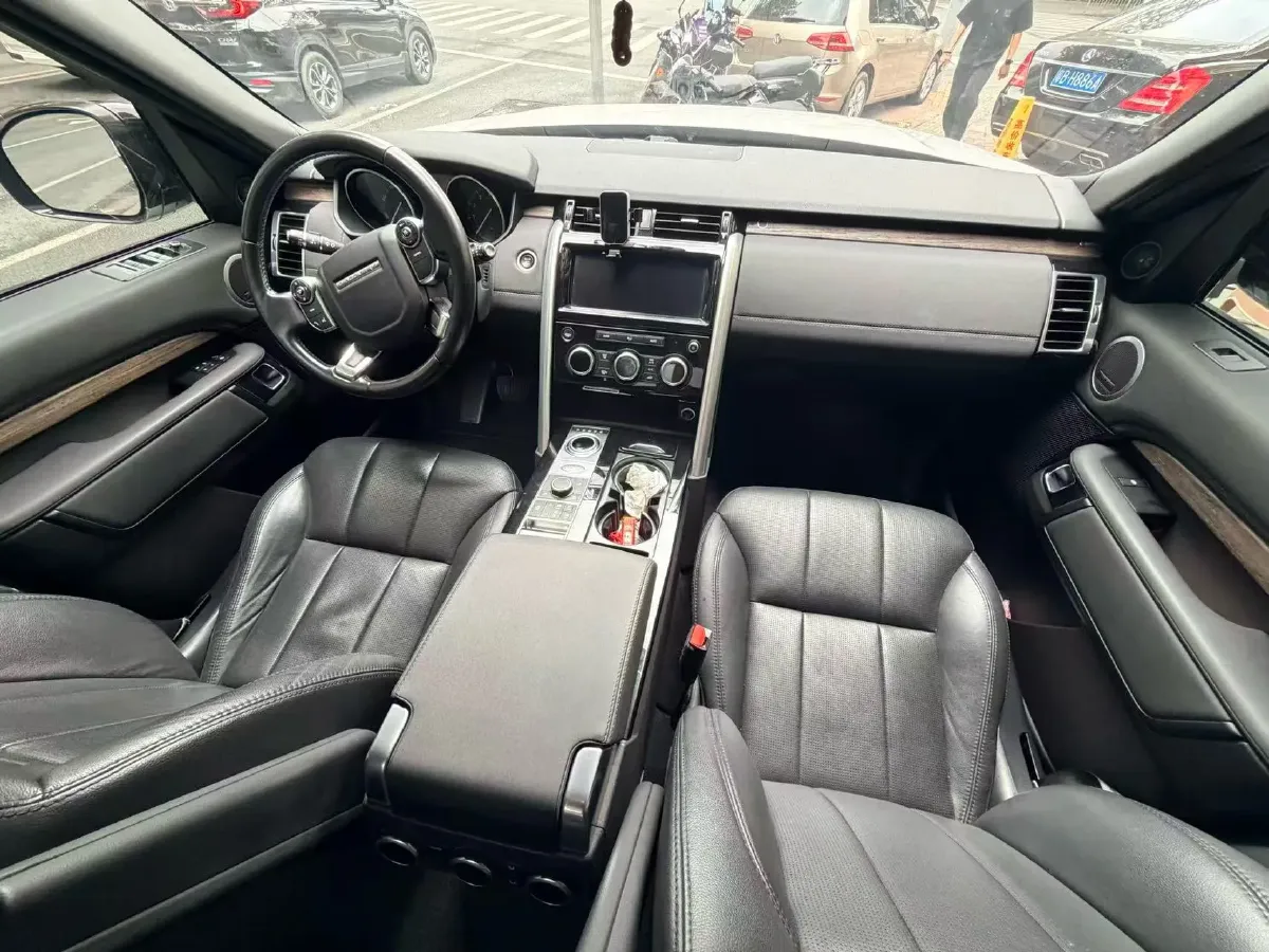 2017 Land Rover Discovery 3.0T 340HP V6 8AT,autocango,china used car exporter,china ev exporter,chinese used car exporter,chinese used ev exporter