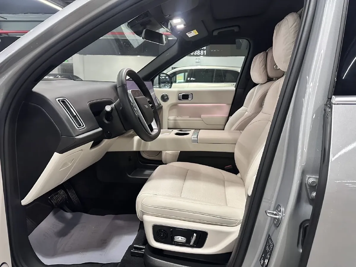 2025 Li L8 Range Extended 154HP REEV,autocango,china used car exporter,china ev exporter,chinese used car exporter,chinese used ev exporter