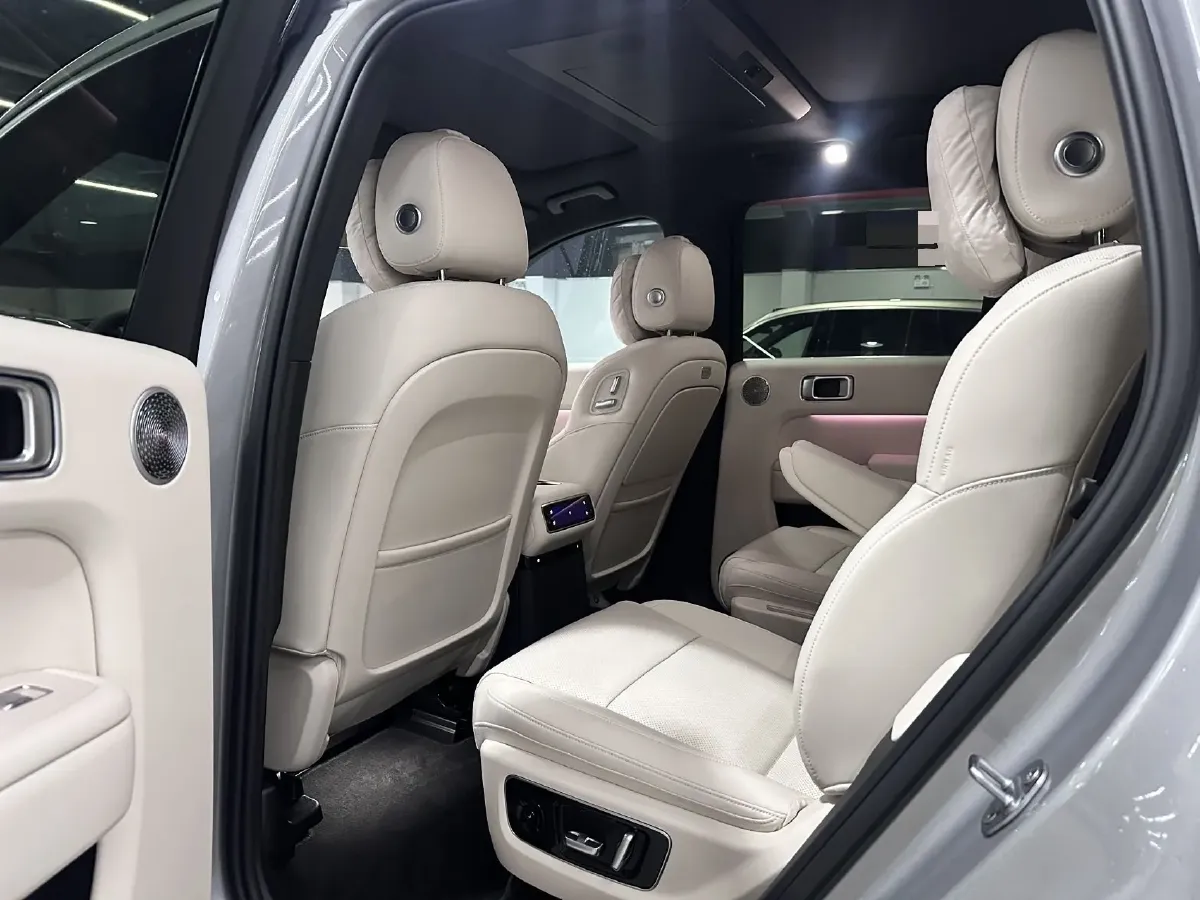 2025 Li L8 Range Extended 154HP REEV,autocango,china used car exporter,china ev exporter,chinese used car exporter,chinese used ev exporter