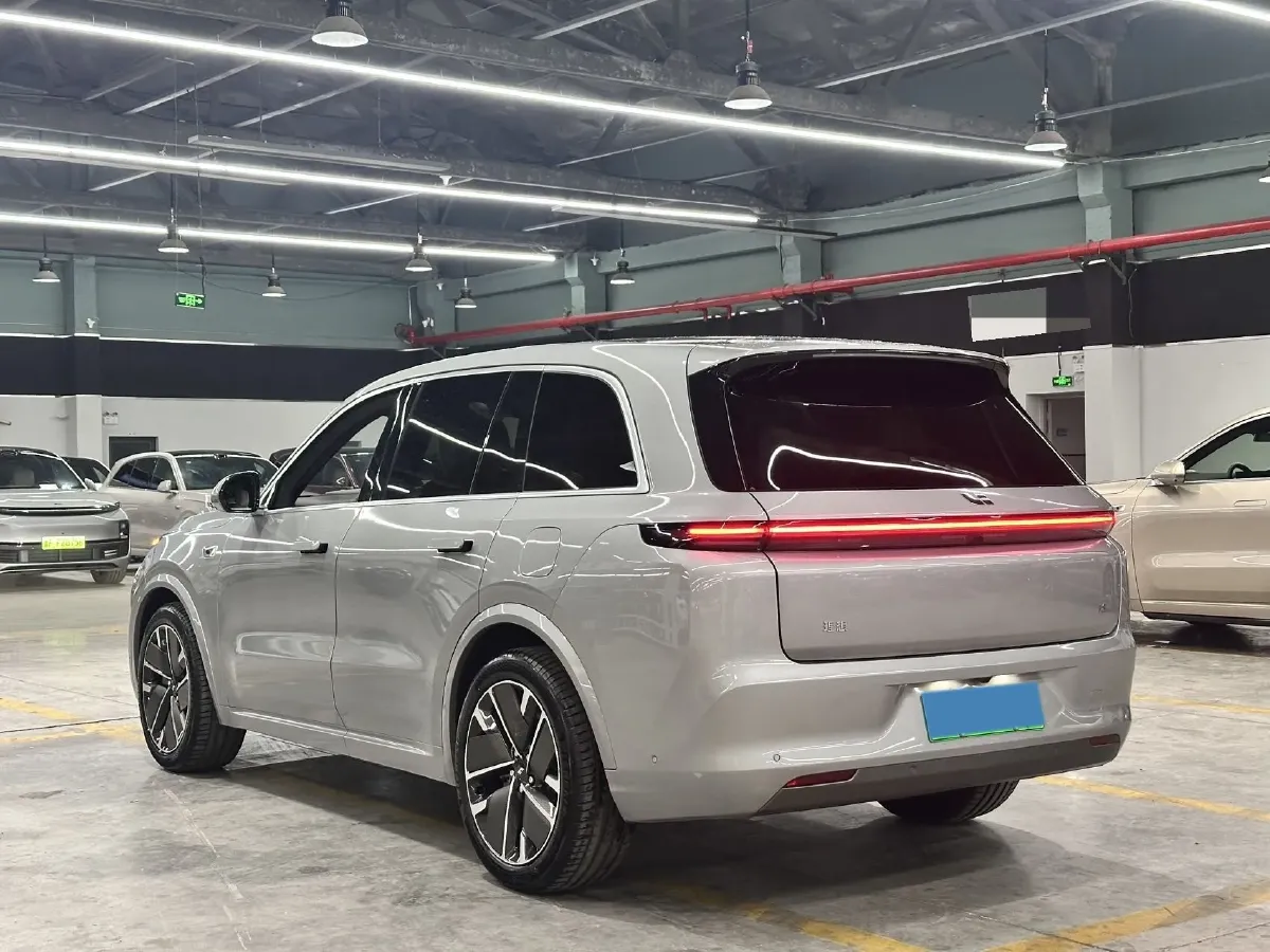 2025 Li L8 Range Extended 154HP REEV,autocango,china used car exporter,china ev exporter,chinese used car exporter,chinese used ev exporter