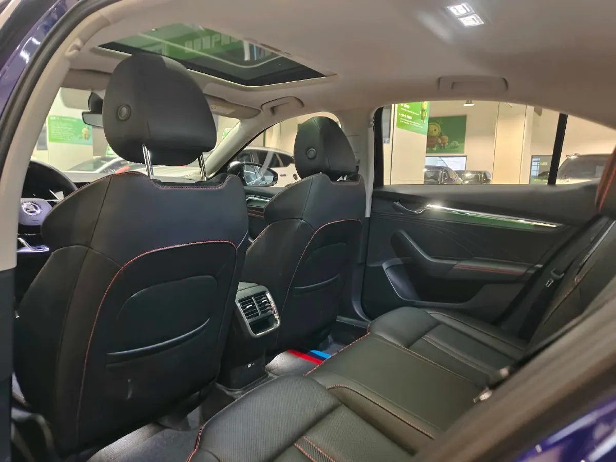 2021 Skoda Octavia 1.4T 150HP L4 7DCT,autocango,china used car exporter,china ev exporter,chinese used car exporter,chinese used ev exporter