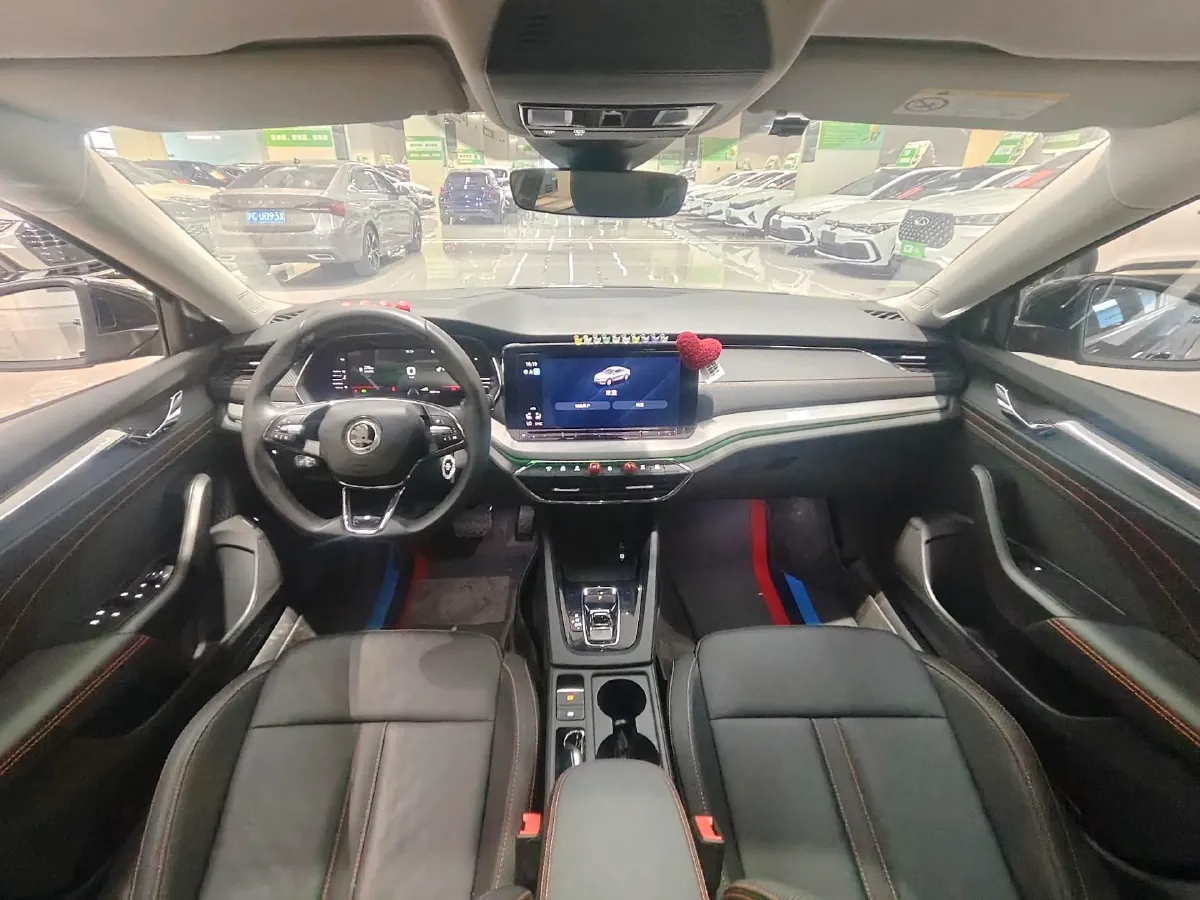 2021 Skoda Octavia 1.4T 150HP L4 7DCT,autocango,china used car exporter,china ev exporter,chinese used car exporter,chinese used ev exporter