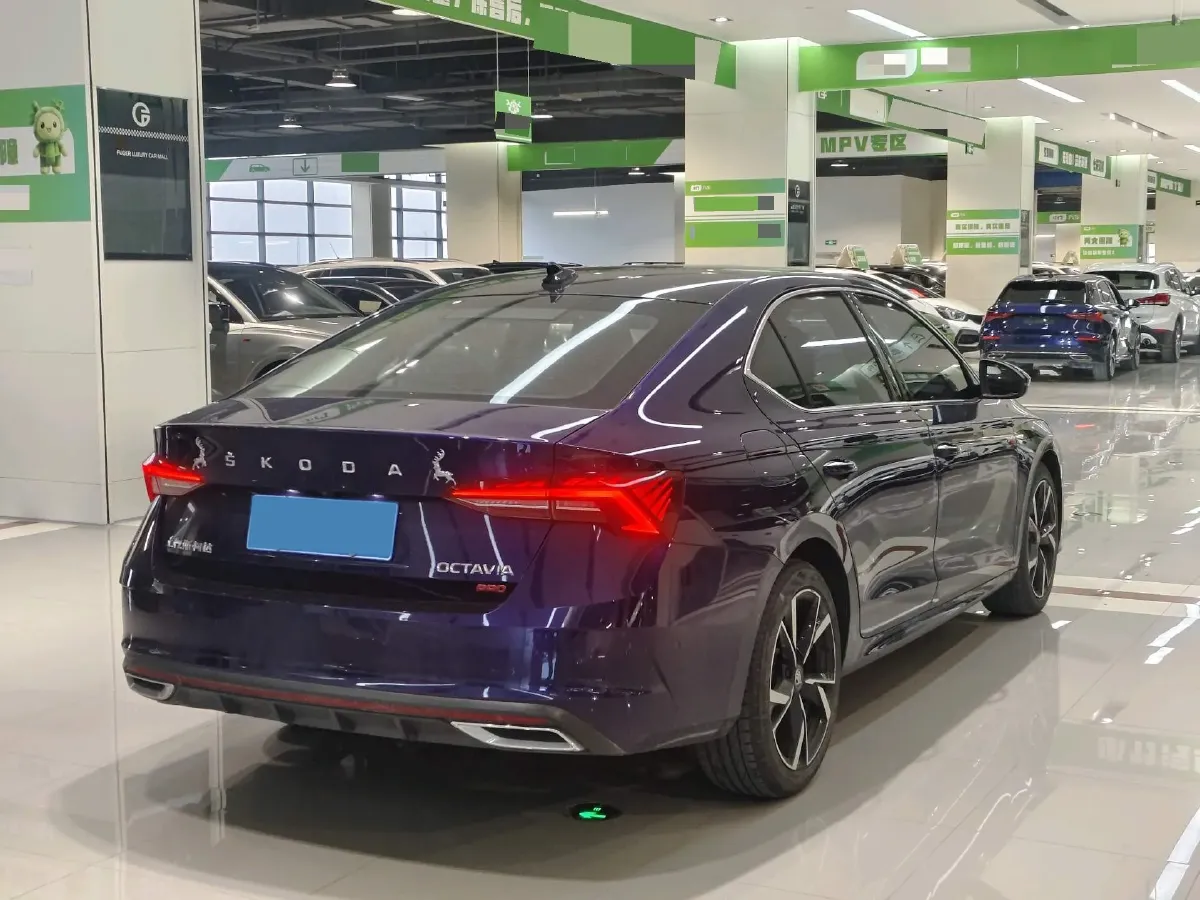 2021 Skoda Octavia 1.4T 150HP L4 7DCT,autocango,china used car exporter,china ev exporter,chinese used car exporter,chinese used ev exporter