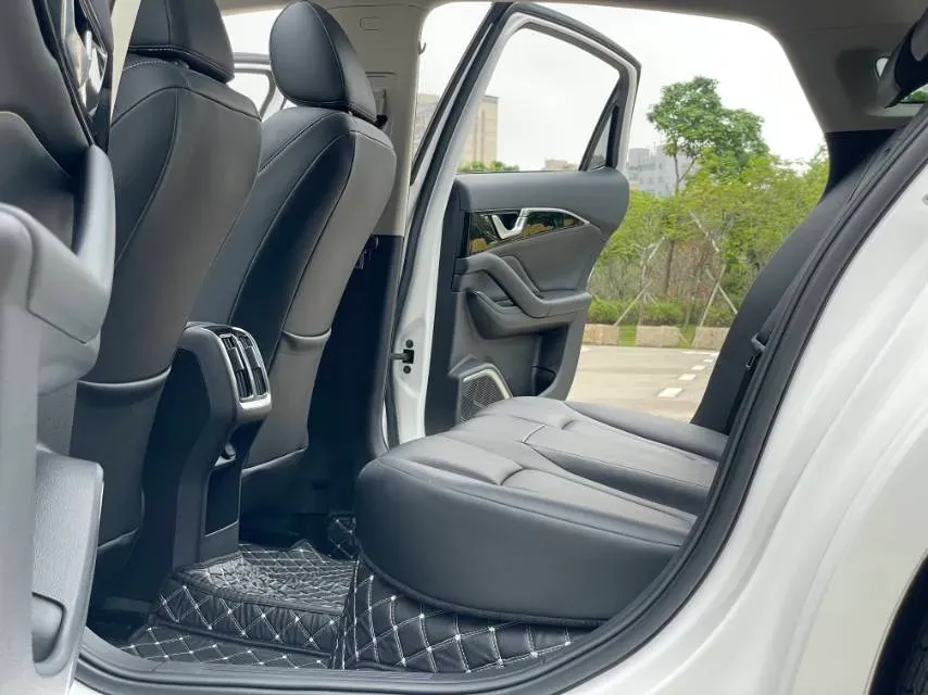 2025 Bestune B70 1.5T 169HP L4 7DCT,autocango,china used car exporter,china ev exporter,chinese used car exporter,chinese used ev exporter