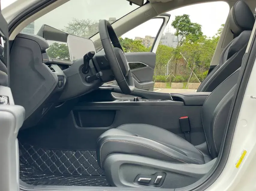 2025 Bestune B70 1.5T 169HP L4 7DCT,autocango,china used car exporter,china ev exporter,chinese used car exporter,chinese used ev exporter