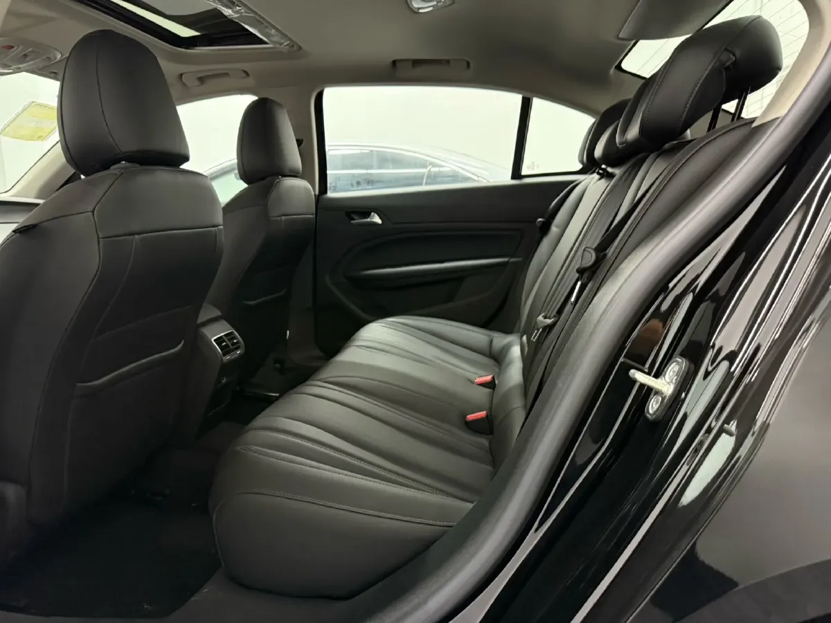 2022 Peugeot 408 1.6T 170HP L4 6AT,autocango,china used car exporter,china ev exporter,chinese used car exporter,chinese used ev exporter