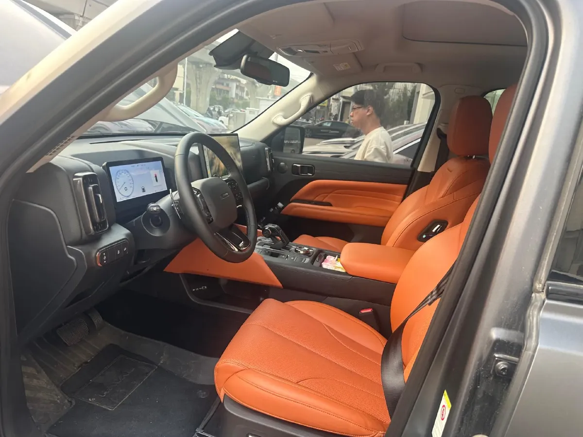 2024 Haval H9 2.0T 224HP L4 8AT,autocango,china used car exporter,china ev exporter,chinese used car exporter,chinese used ev exporter