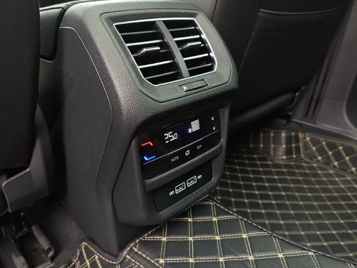 2023 Volkswagen Tayron 2.0T 220HP L4 7DCT,autocango,china used car exporter,china ev exporter,chinese used car exporter,chinese used ev exporter