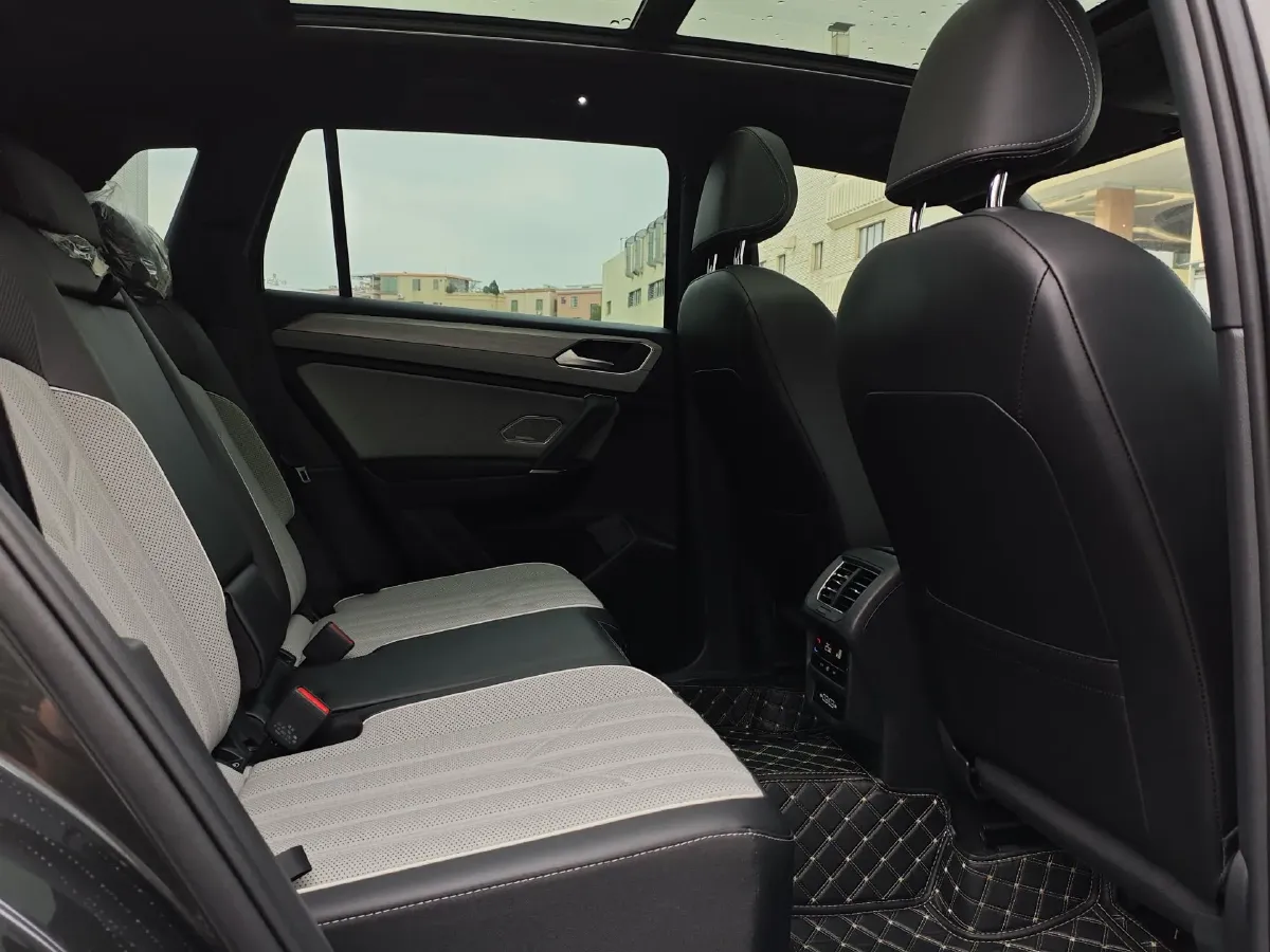 2023 Volkswagen Tayron 2.0T 220HP L4 7DCT,autocango,china used car exporter,china ev exporter,chinese used car exporter,chinese used ev exporter