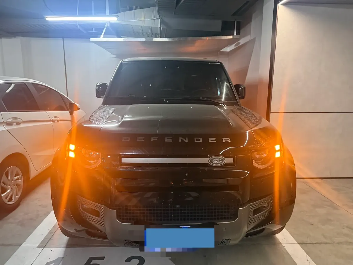 2024 Land Rover Defender 3.0T 400HP L6 8AT,autocango,china used car exporter,china ev exporter,chinese used car exporter,chinese used ev exporter