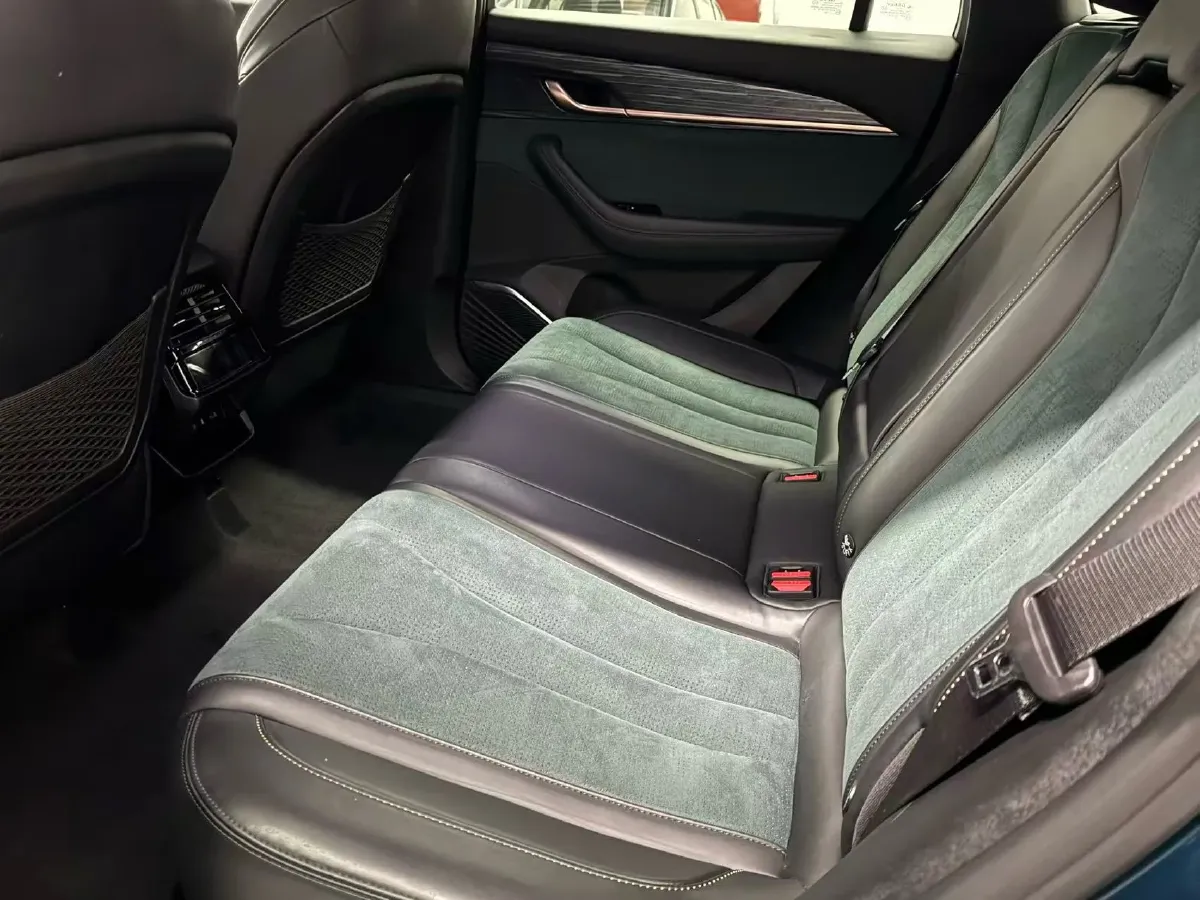 2021 Geely Monjaro 2.0T 218HP L4 7DCT,autocango,china used car exporter,china ev exporter,chinese used car exporter,chinese used ev exporter