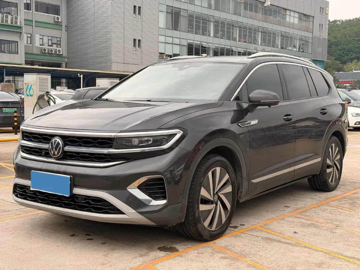 2021 Volkswagen Talagon 2.0T 220HP L4 7DCT,autocango,china used car exporter,china ev exporter,chinese used car exporter,chinese used ev exporter