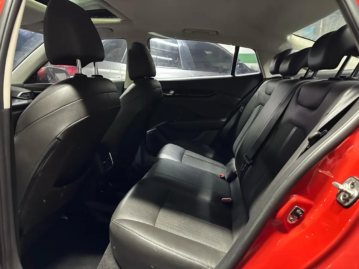 2020 DongFeng Aeolus YiXuan 1.5T 150HP L4 6DCT,autocango,china used car exporter,china ev exporter,chinese used car exporter,chinese used ev exporter