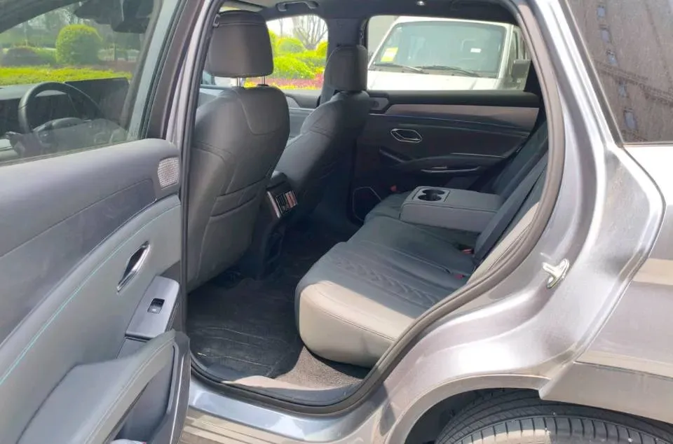 2025 BYD SongL DM-i 1.5L 101HP L4 E-CVT PHEV 18.3KWH,autocango,china used car exporter,china ev exporter,chinese used car exporter,chinese used ev exporter