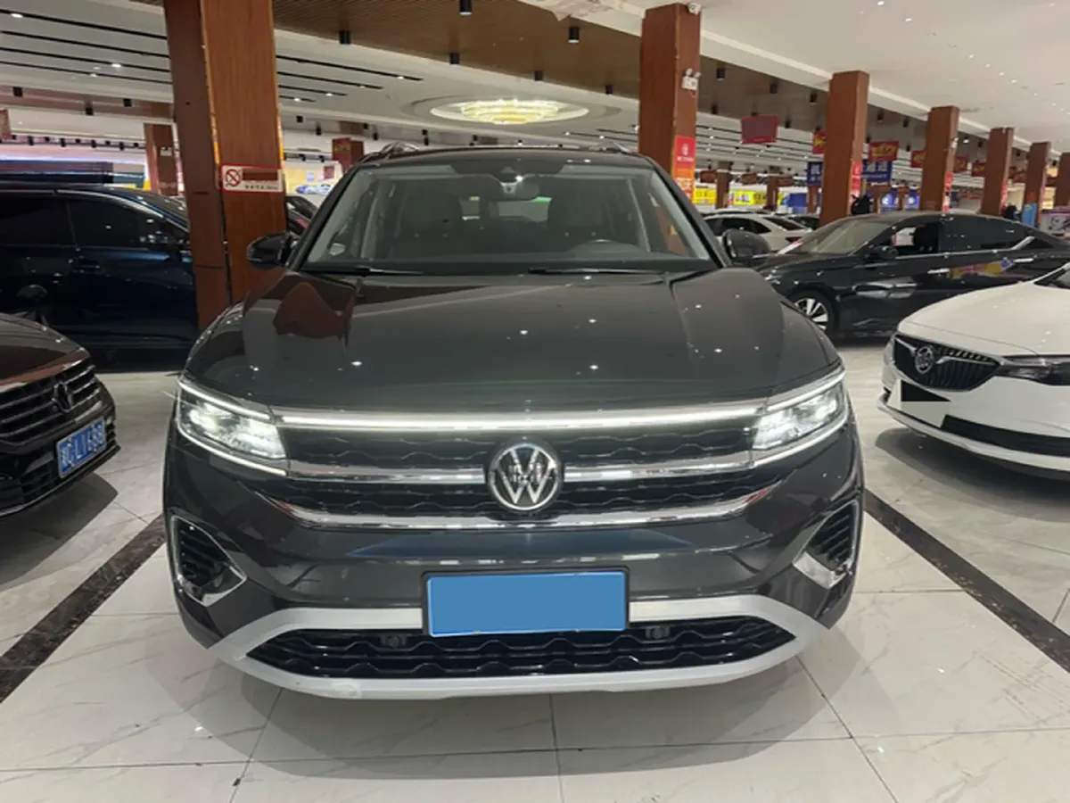 2021 Volkswagen Talagon 2.5T 299HP V6 7DCT,autocango,china used car exporter,china ev exporter,chinese used car exporter,chinese used ev exporter