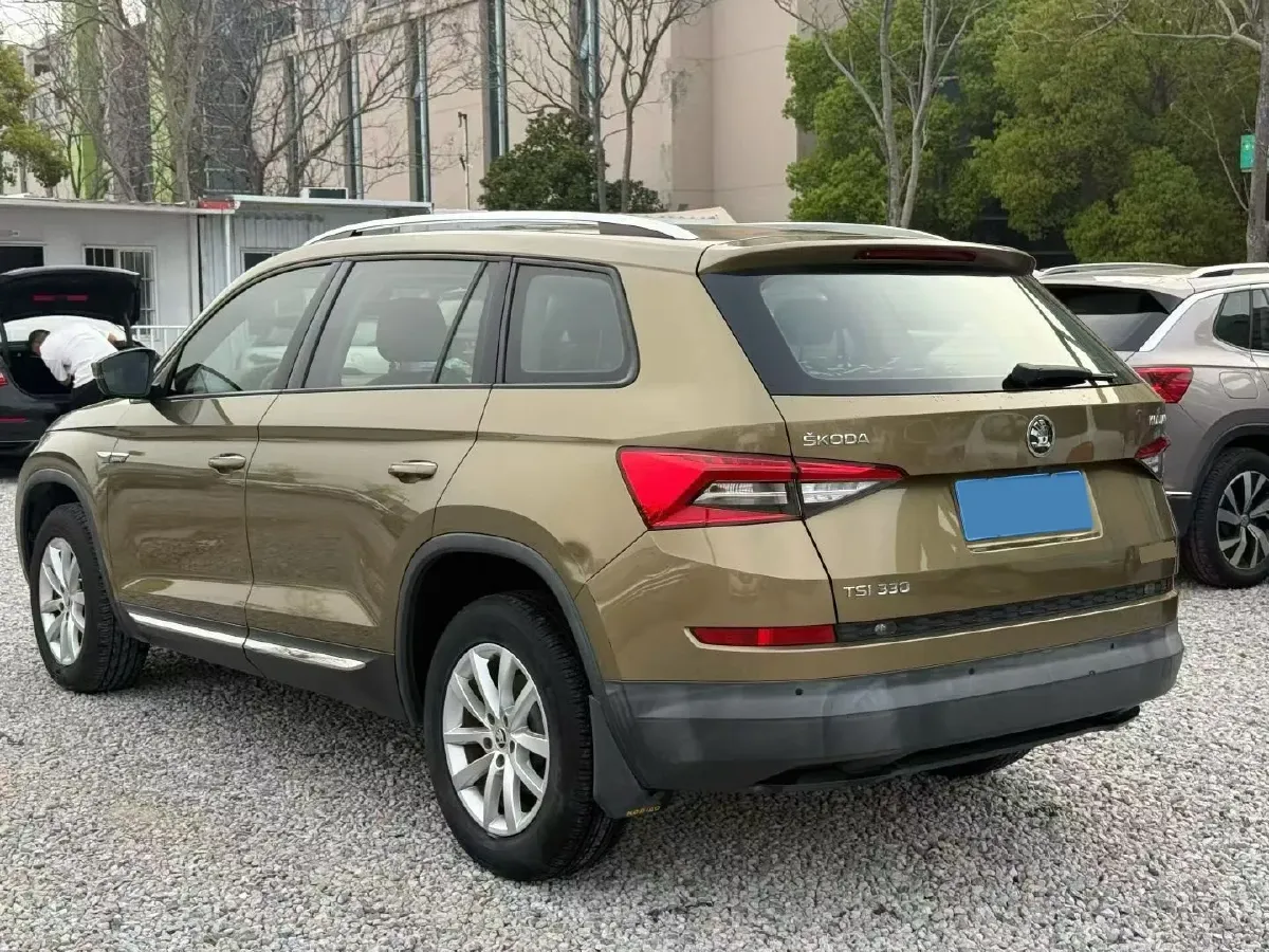 2018 Skoda Kodiak 2.0T 186HP L4 7DCT,autocango,china used car exporter,china ev exporter,chinese used car exporter,chinese used ev exporter