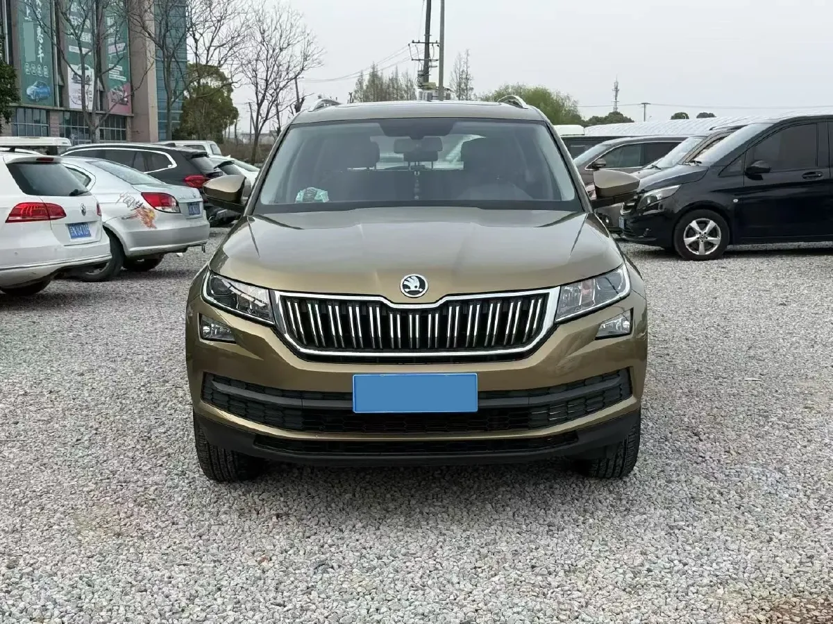 2018 Skoda Kodiak 2.0T 186HP L4 7DCT,autocango,china used car exporter,china ev exporter,chinese used car exporter,chinese used ev exporter